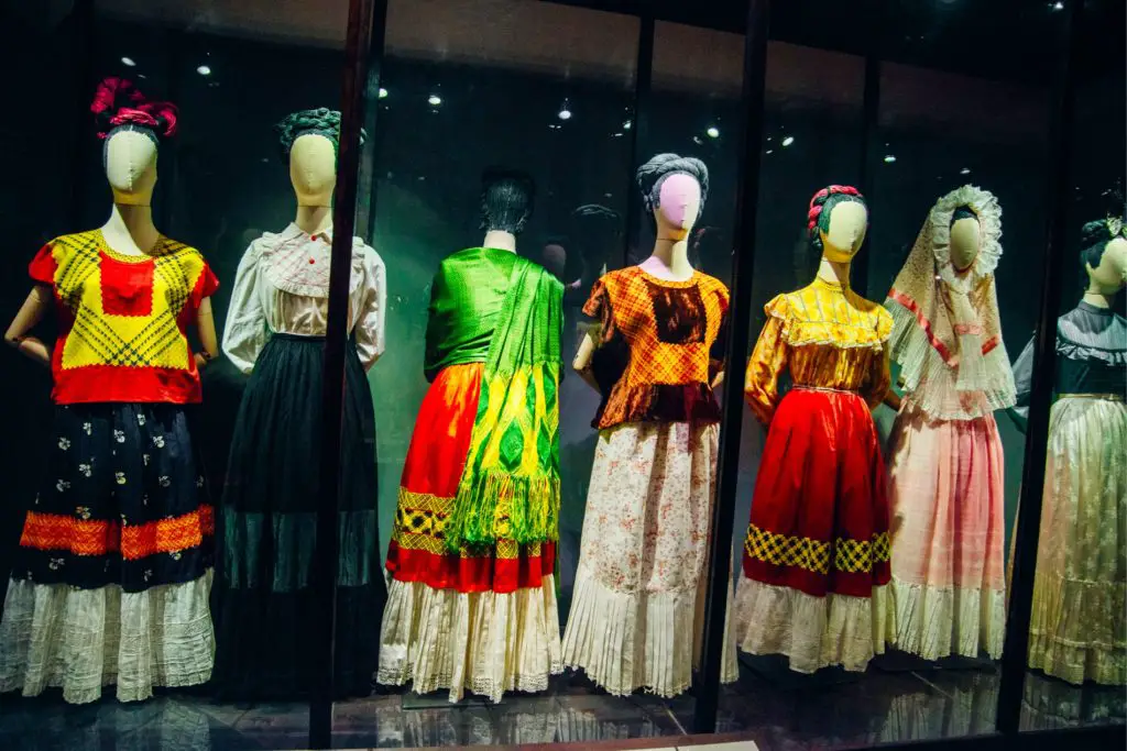 Frida Kahlo clothes